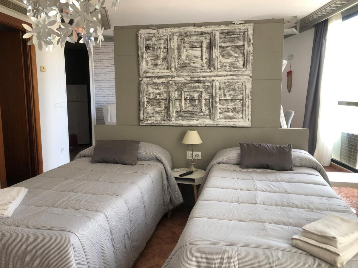 Apartamentos Los Angeles Alcañiz 외부 사진
