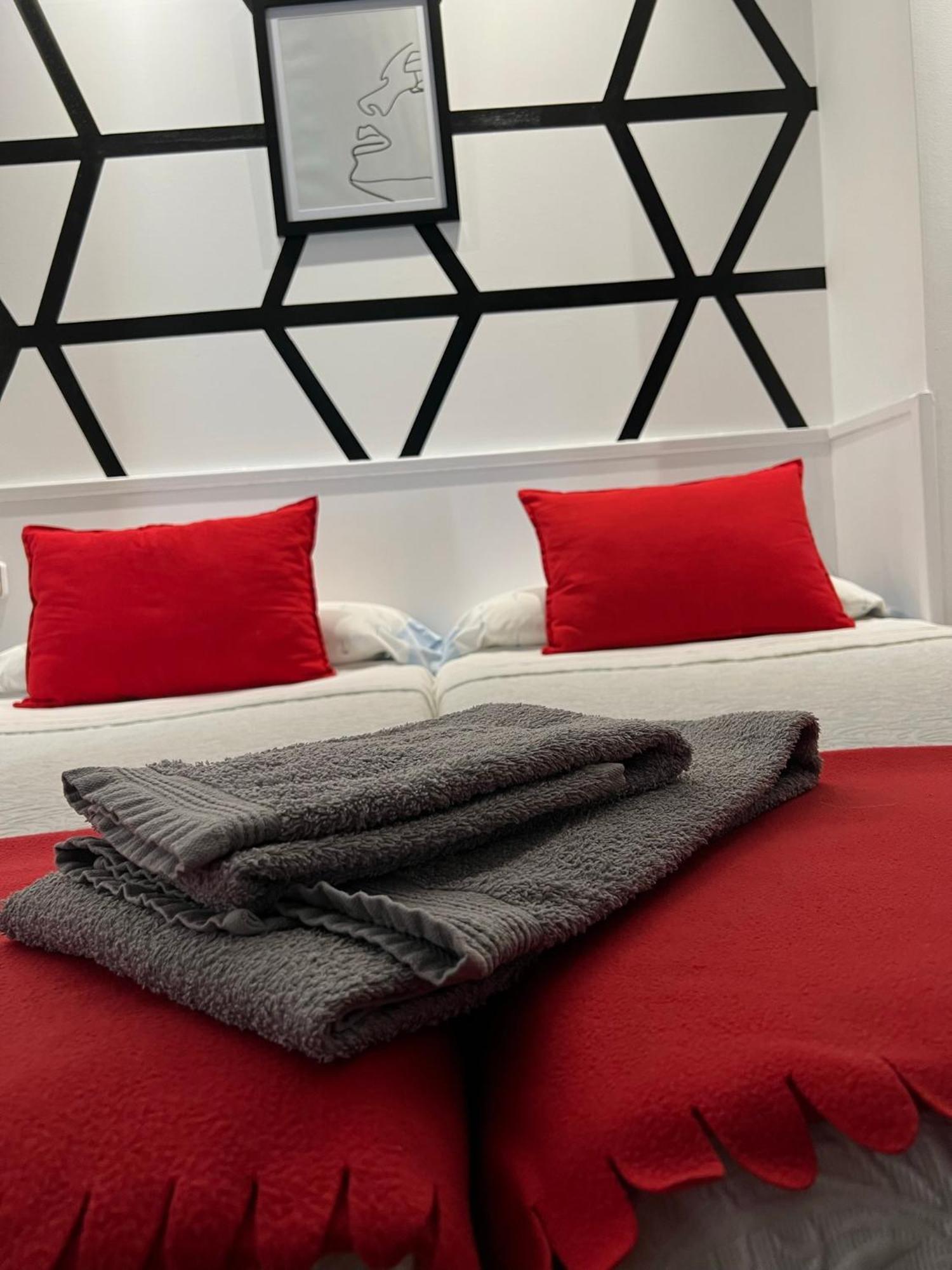 Apartamentos Los Angeles Alcañiz 외부 사진